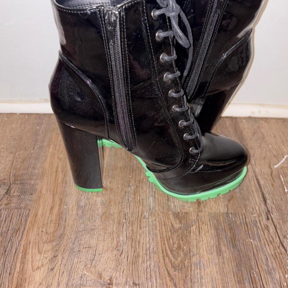 Wild Diva Black Patent Lace-Up Platform Boots with Green Sole - Picture 2 of 4